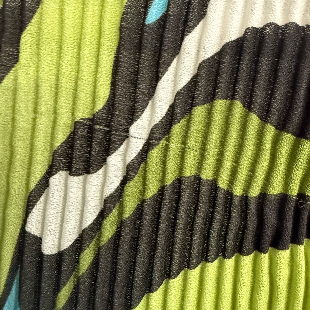 Vintage NICOLA Woman Size 3X Abstract Blue + Green Swirl Print Pleated Blouse - Picture 11 of 11